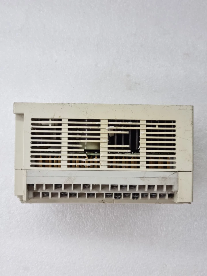 MITSUBISHI FXon-40MR-ES/UL PROGRAMMABLE CONTROLLER 100-240VAC (Cosmetic Damaged)